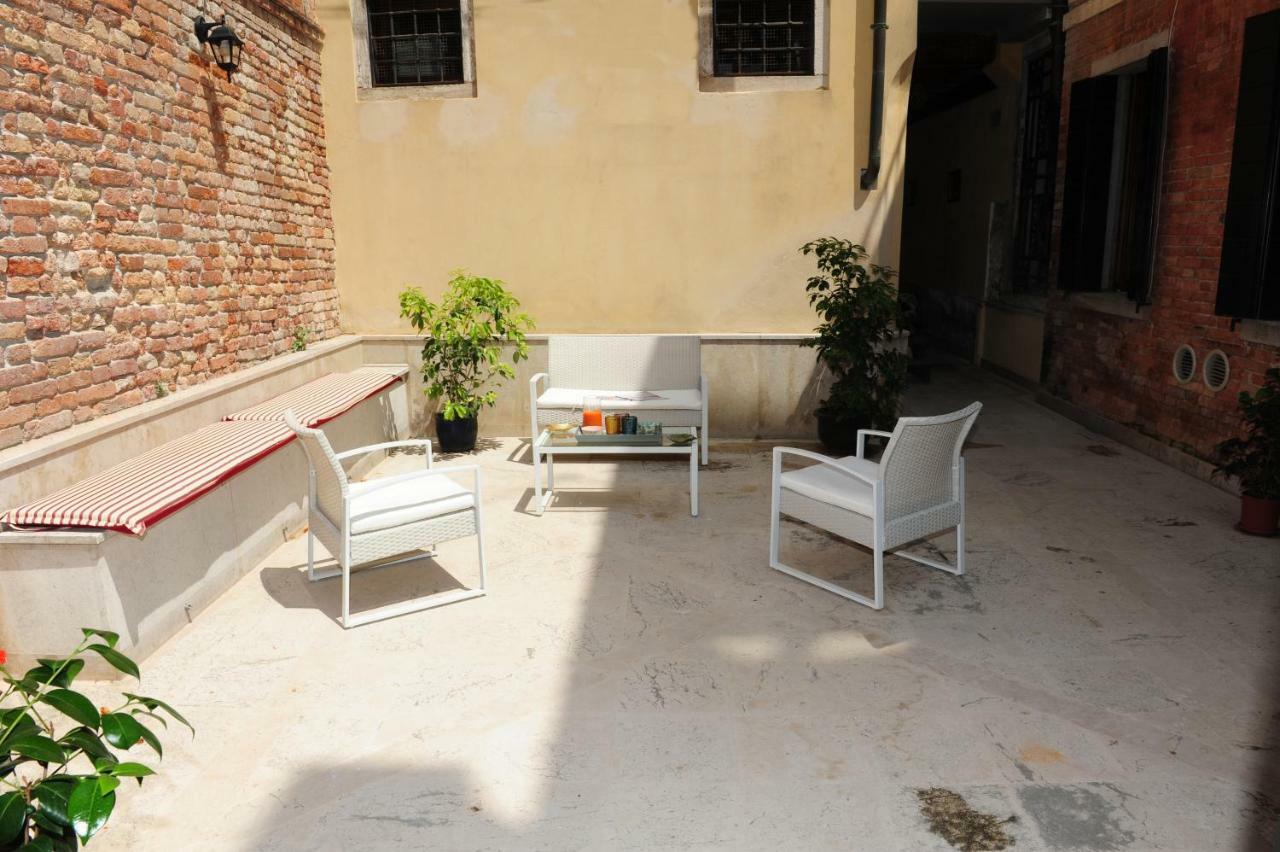 Ca' Del Cortile Apartment Venice Exterior photo
