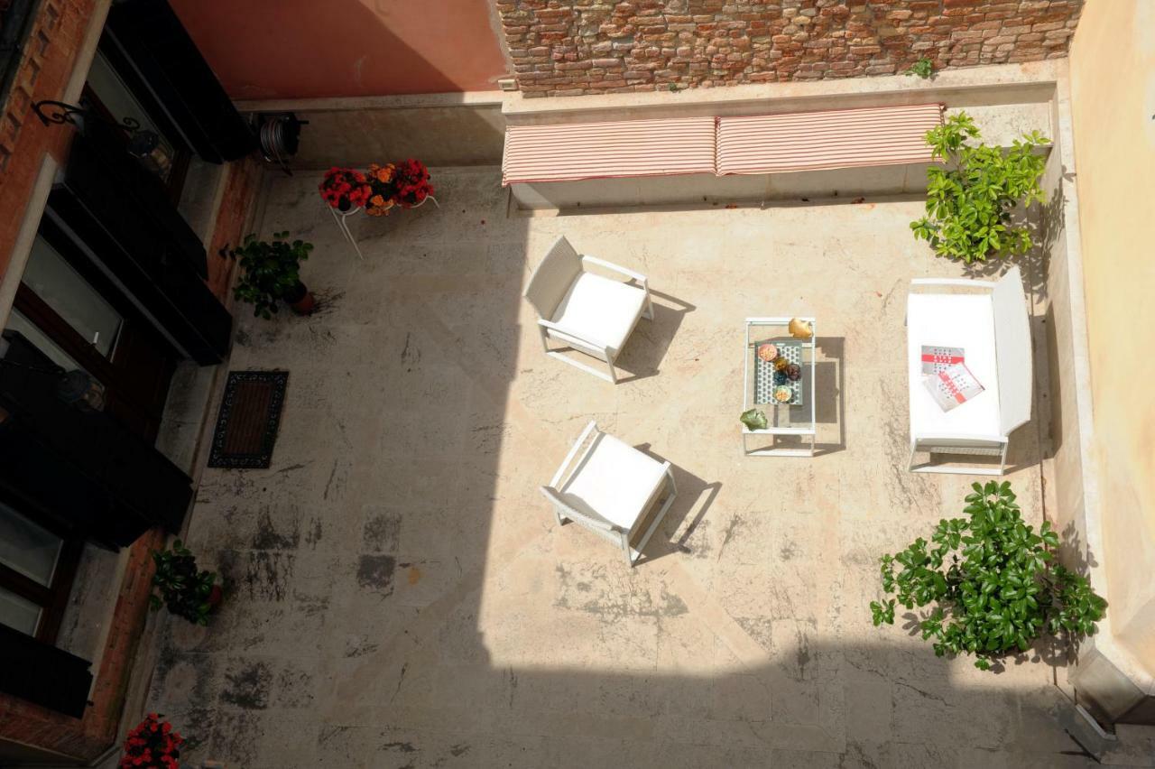 Ca' Del Cortile Apartment Venice Exterior photo